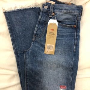 Levi’s Wedgie Straight medium wash jeans